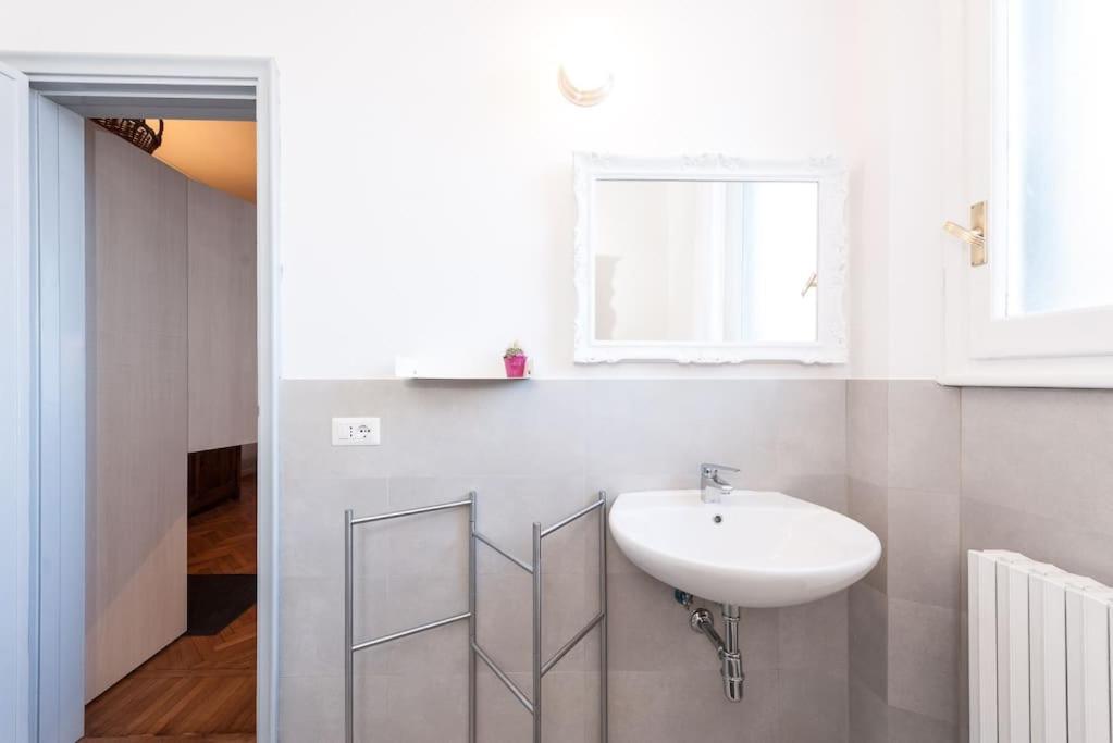 Loft Olmo Centrale, A/C Wifi フィレンツェ エクステリア 写真